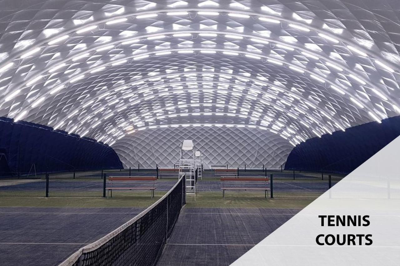 Don Giovanni Hotel Prague - Great Hotels Of The World Exterior photo Tennis courts